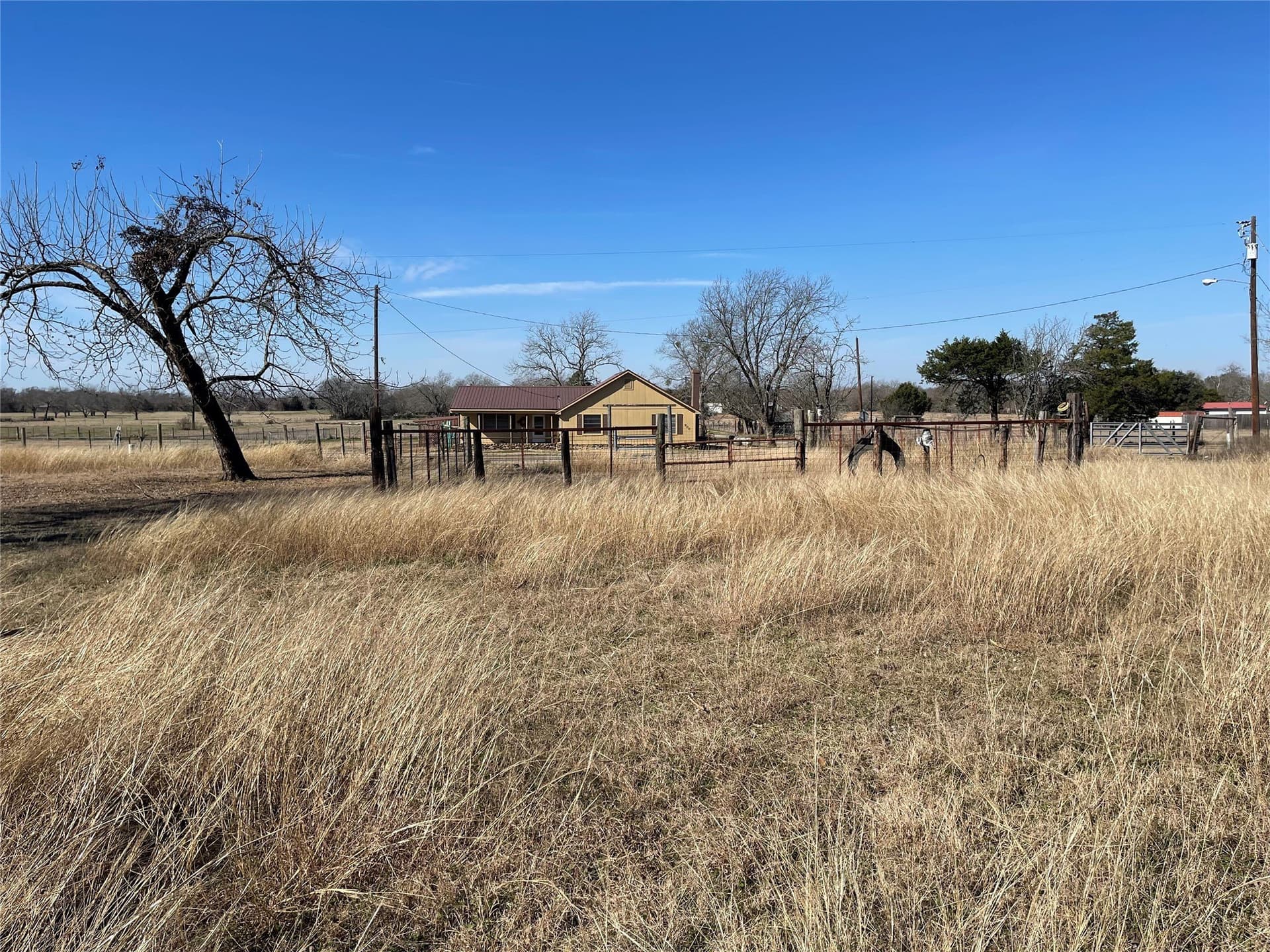 1 acres in Freestone County - photo 9