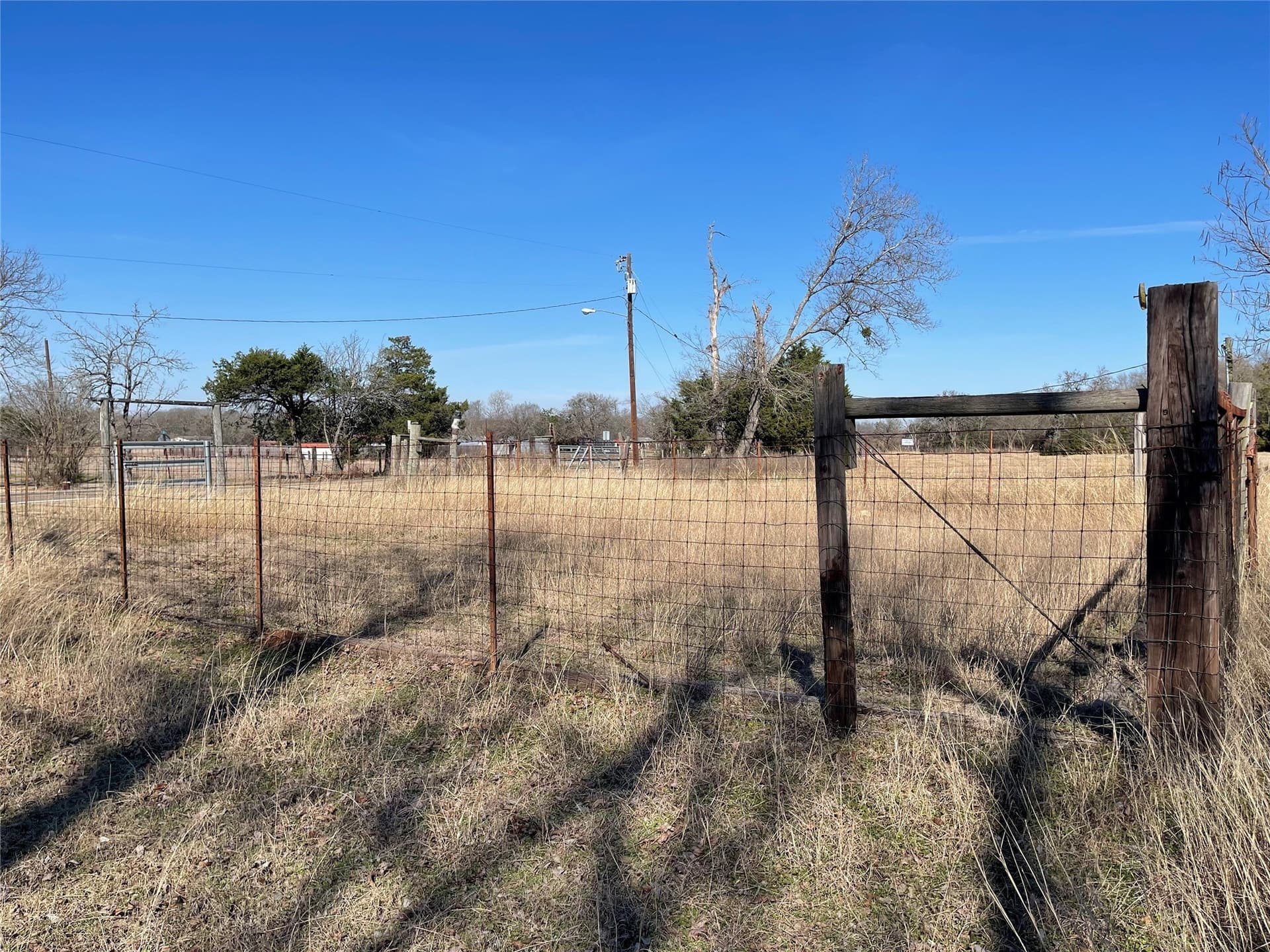 1 acres in Freestone County - photo 11