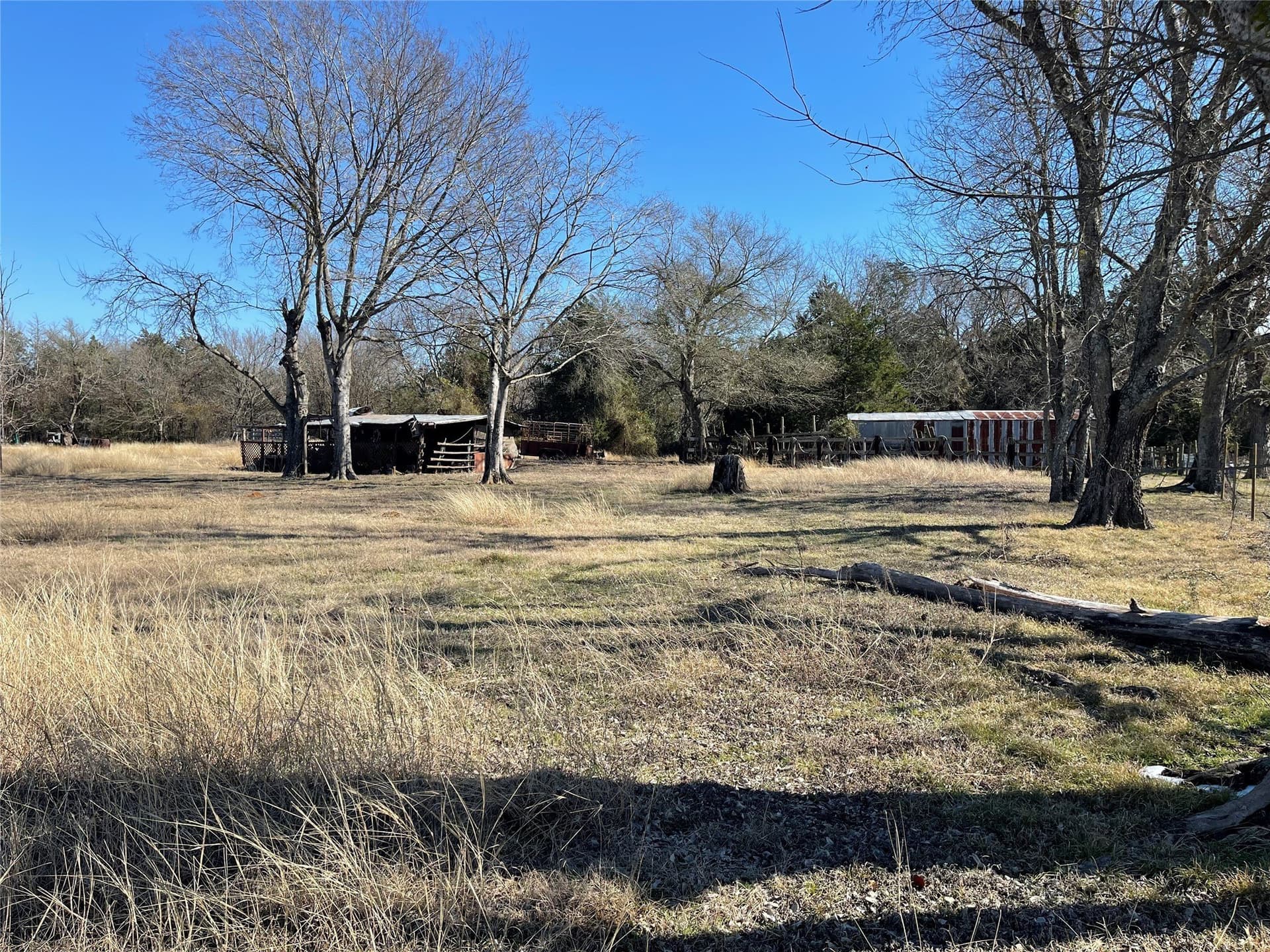 1 acres in Freestone County - photo 4