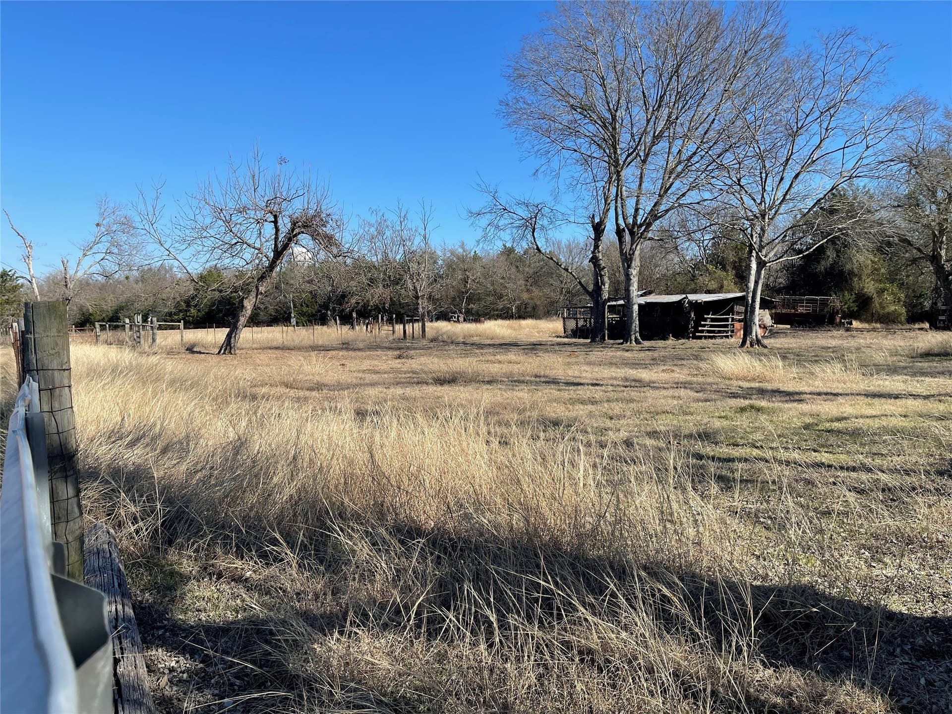 1 acres in Freestone County - photo 8