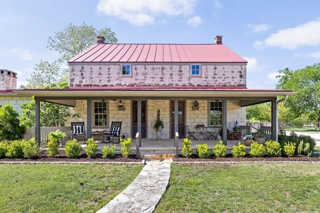 32.35 acres in Gillespie County