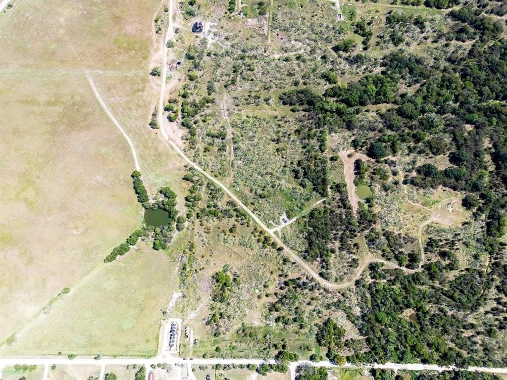 18 acres in Navarro County gallery image 2