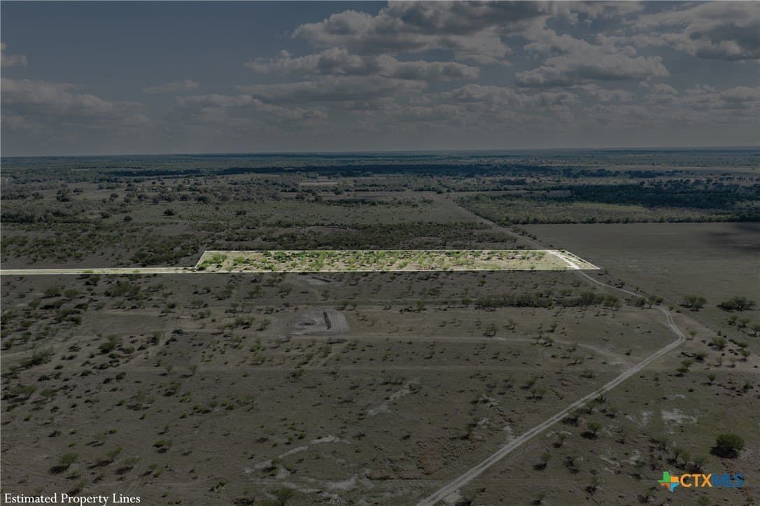 10.01 acres in DeWitt County gallery image 2