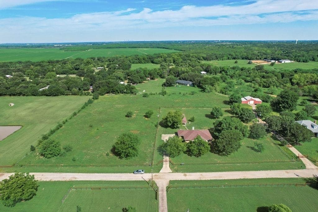 4.75 acres in Dallas County gallery image 2