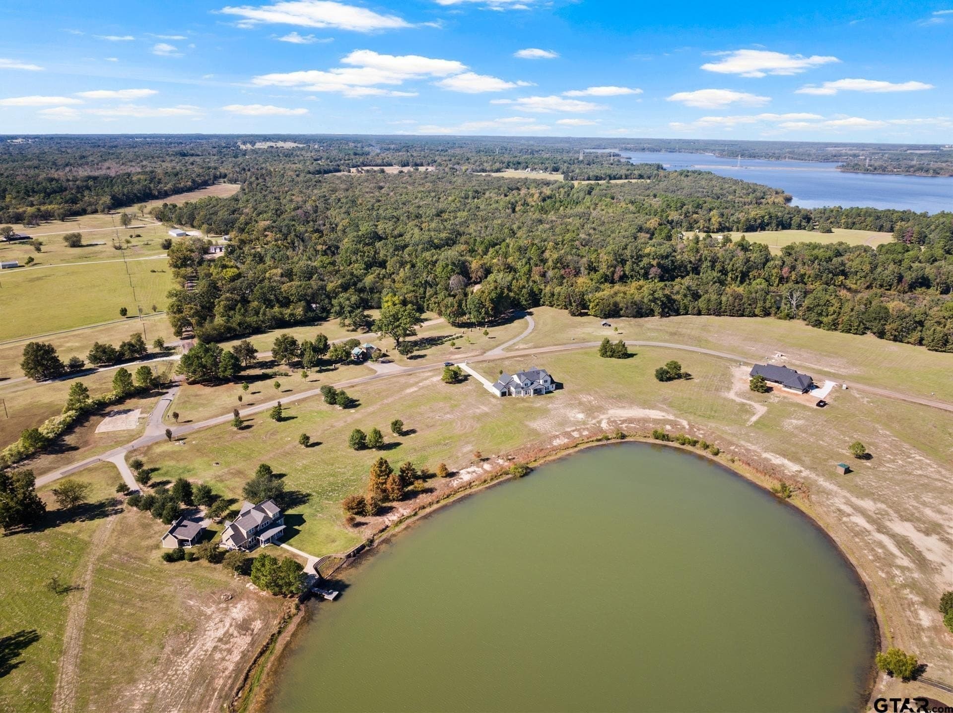 0.9 acres in Titus County gallery image 3