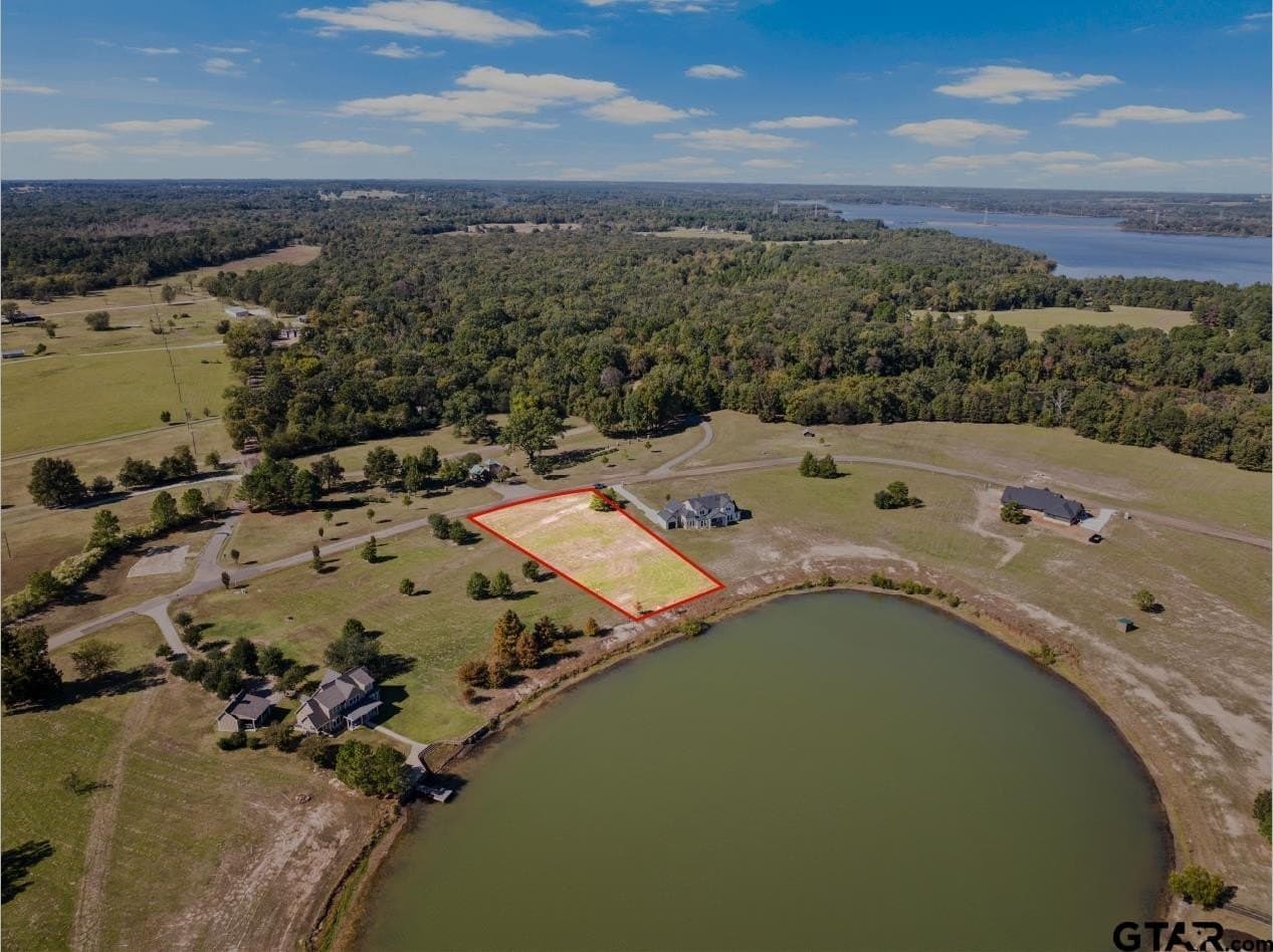 0.9 acres in Titus County gallery image 4