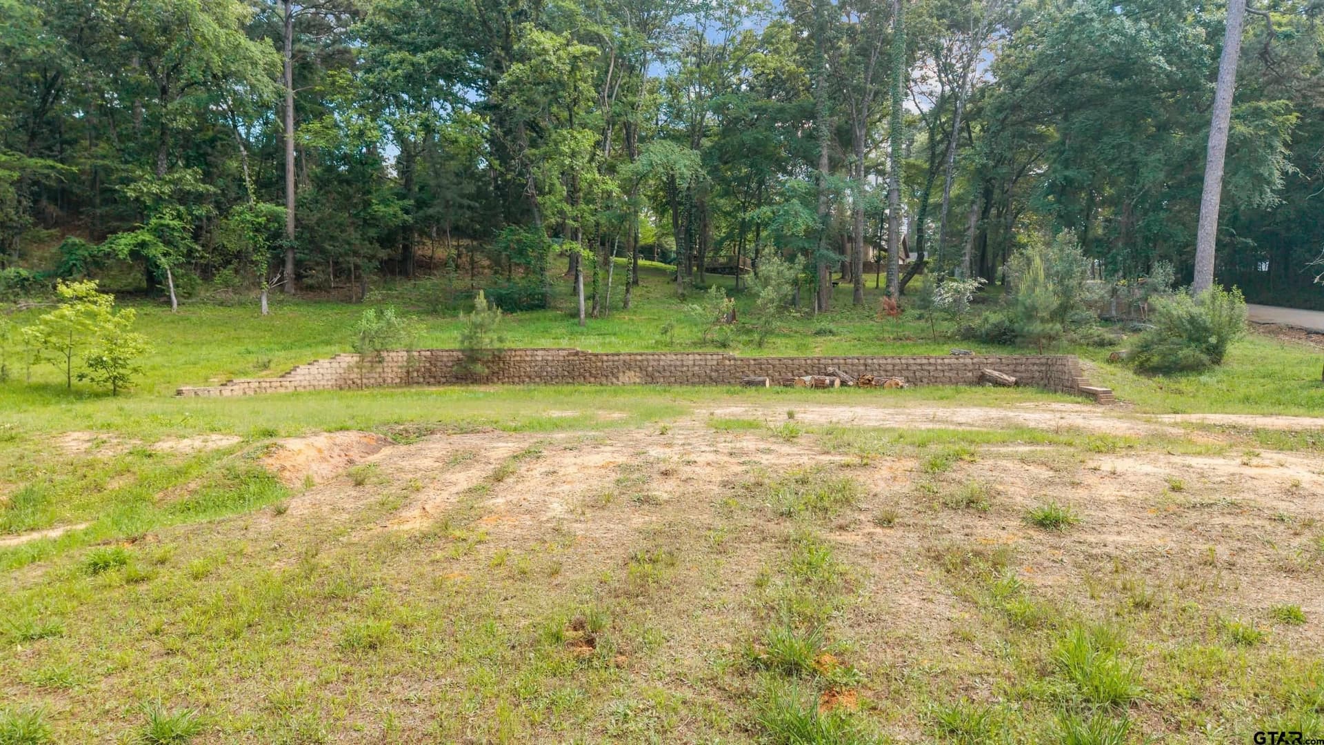 1.15 acres in Smith County gallery image 3