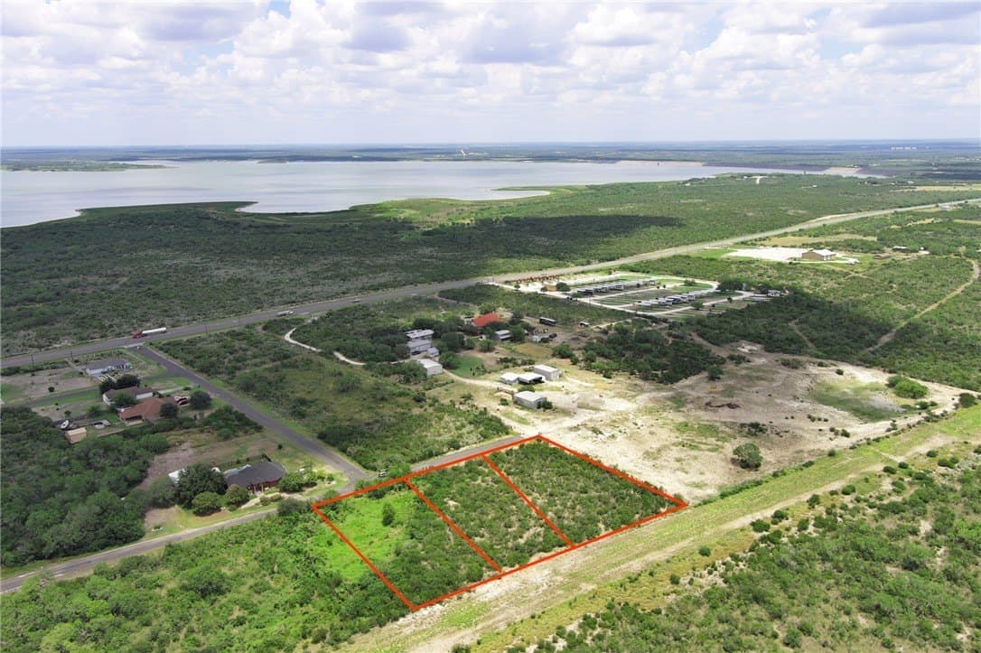 1.5 acres in Live Oak County gallery image 4