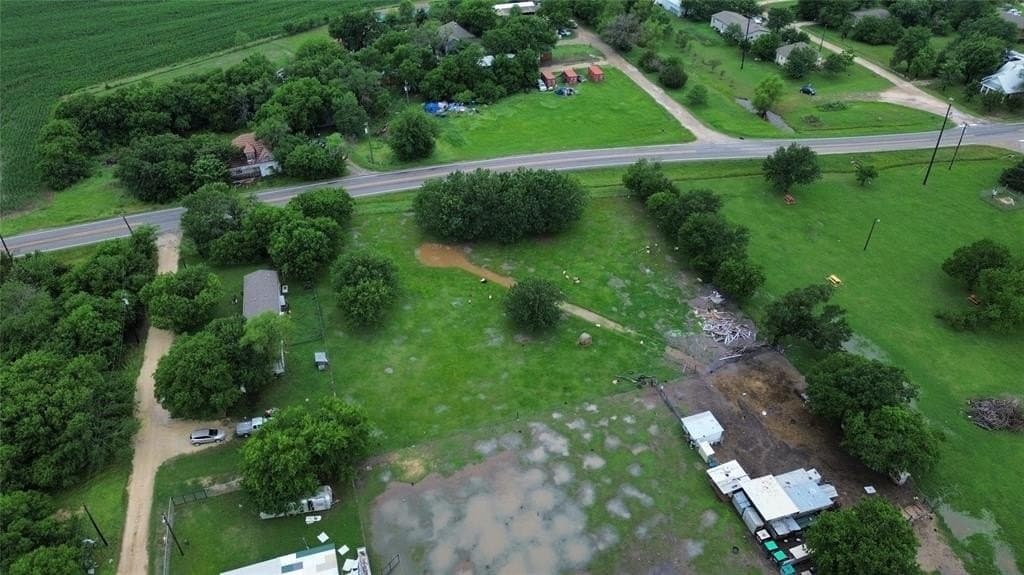 0.98 acres in Hill County gallery image 2