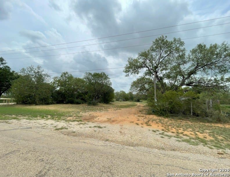 1.16 acres in Bexar County gallery image 3