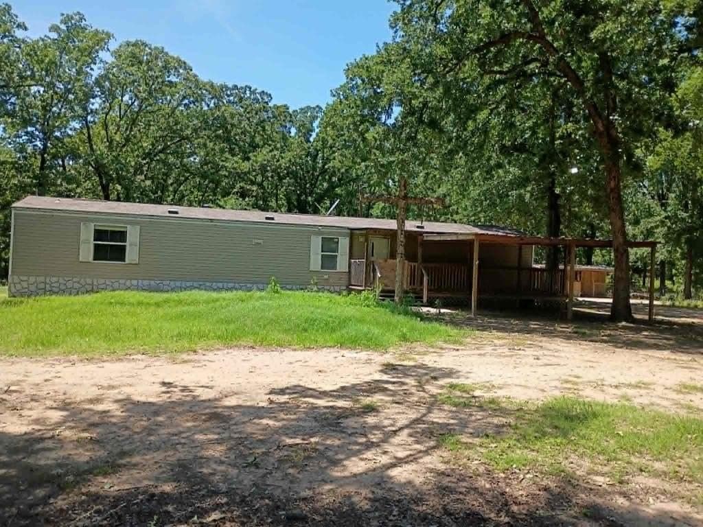 10 acres in Henderson County