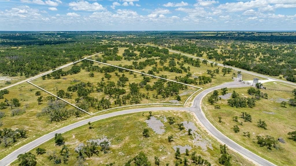 9.31 acres in Gillespie County gallery image 3