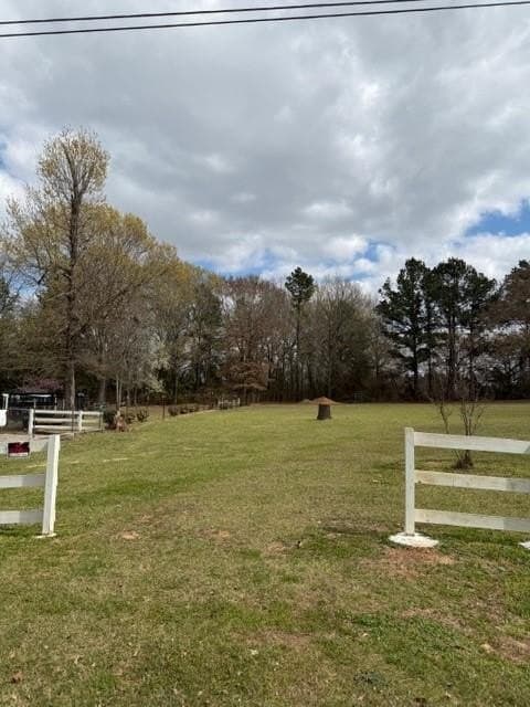 0.83 acres in Henderson County gallery image 2