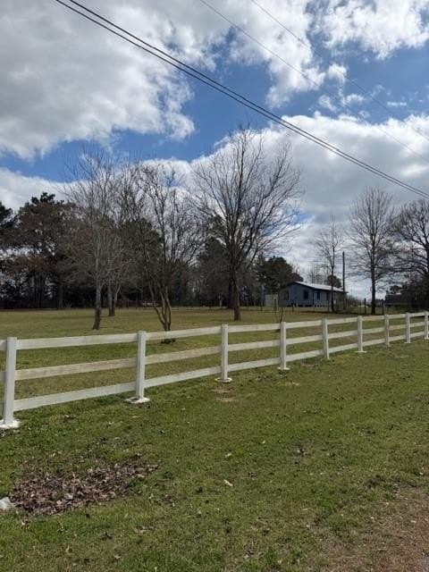 0.83 acres in Henderson County gallery image 4