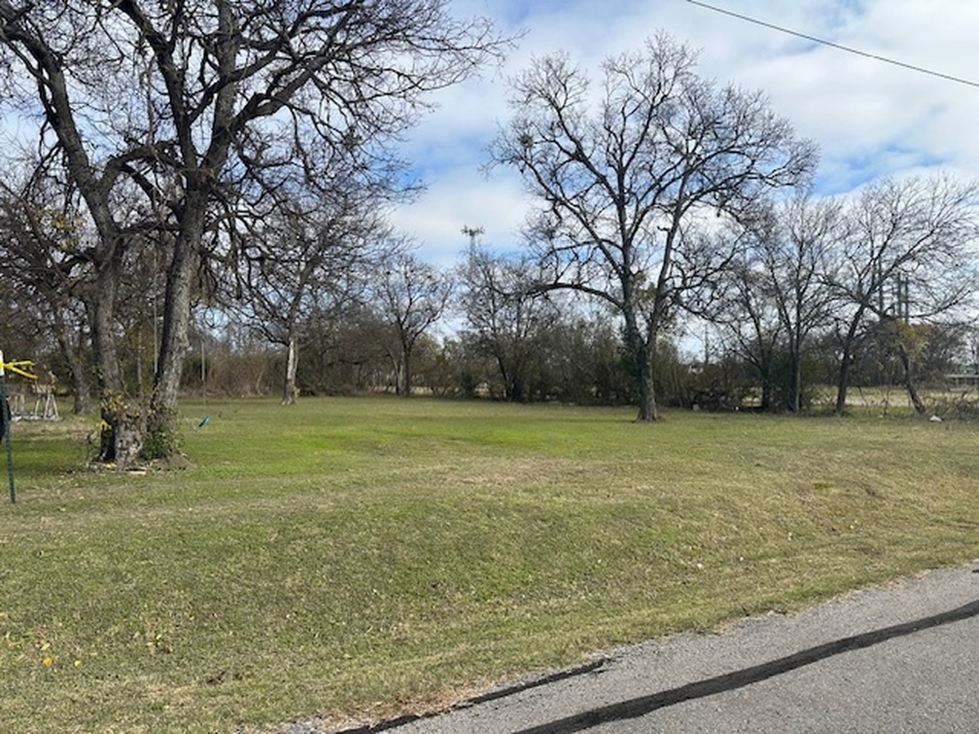 0.26 acres in Ellis County - photo 3