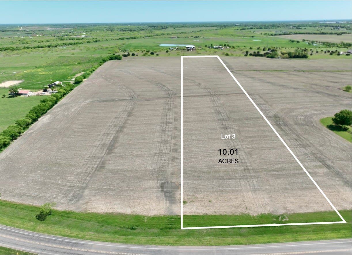 10.1 acres in Ellis County