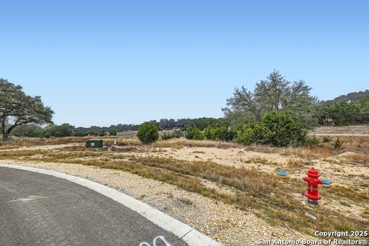 1.09 acres in Comal County gallery image 3