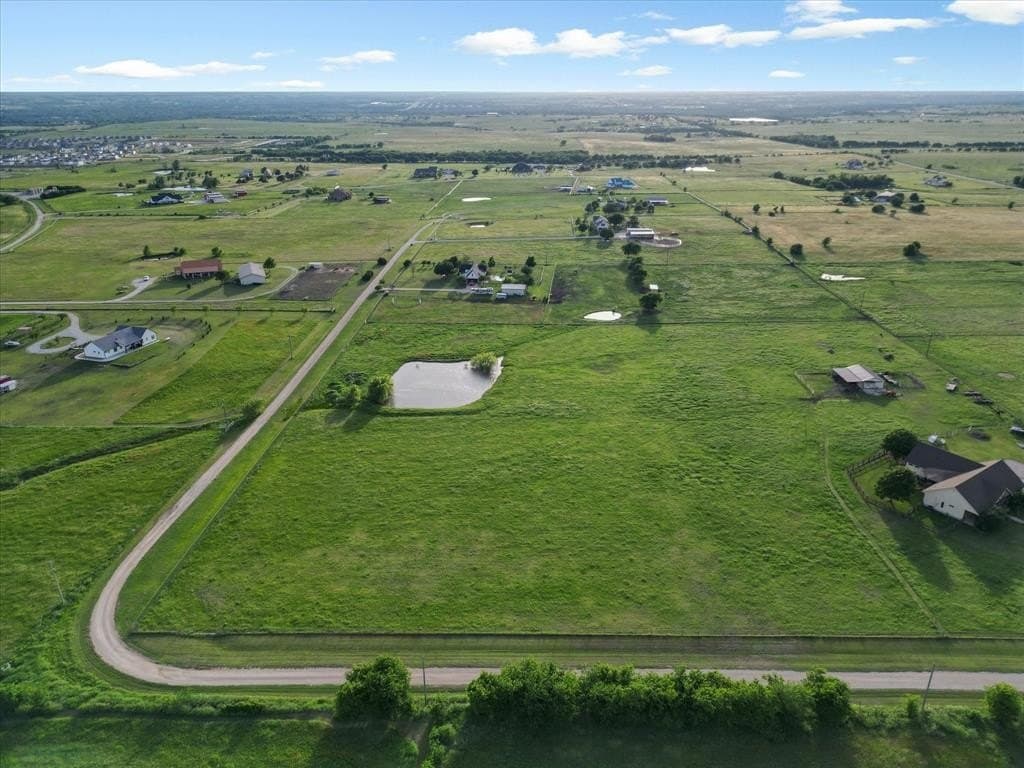 5.63 acres in Denton County gallery image 4