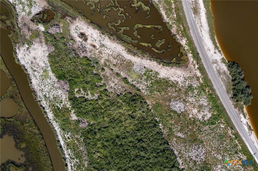 1.06 acres in Calhoun County gallery image 2