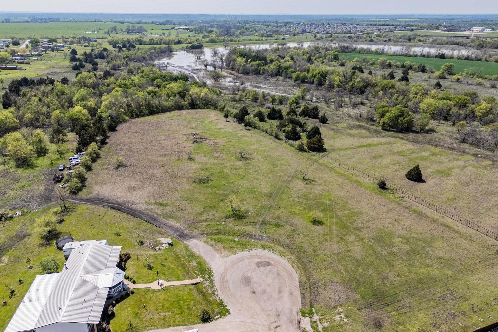 1.62 acres in Kaufman County gallery image 2