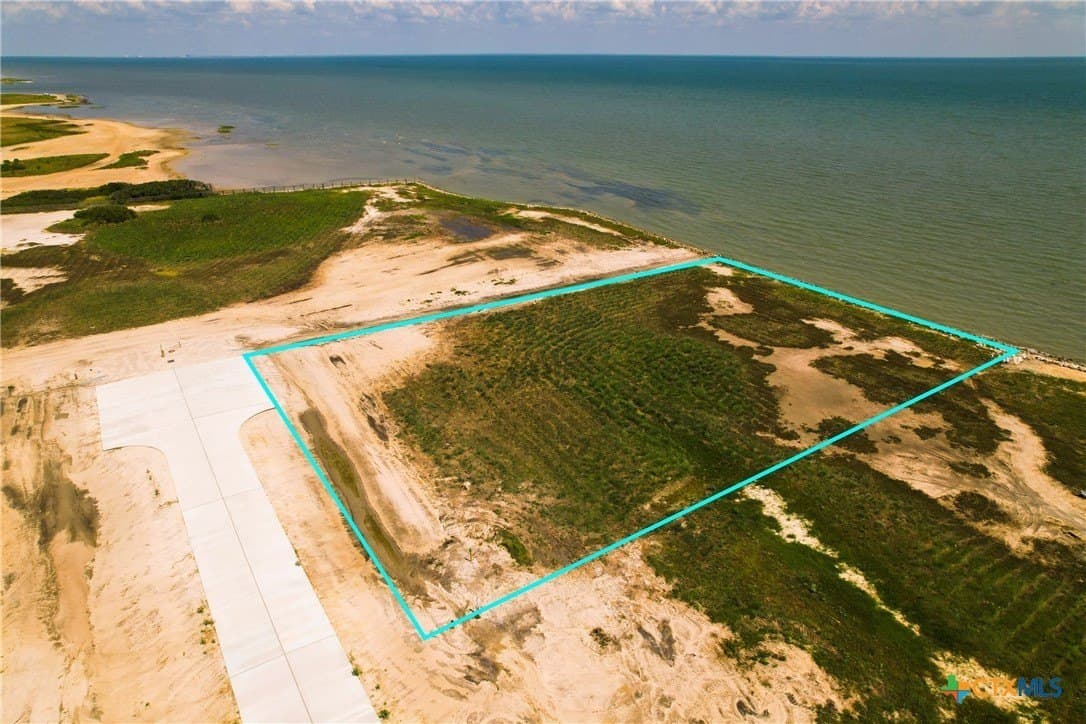 1.04 acres in Calhoun County - photo 9