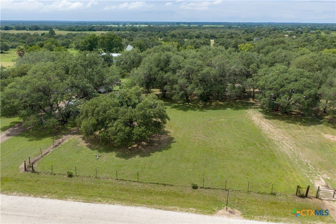 1.19 acres in Victoria County - photo 9