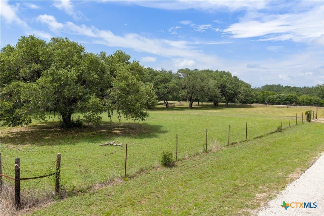 1.19 acres in Victoria County - photo 8