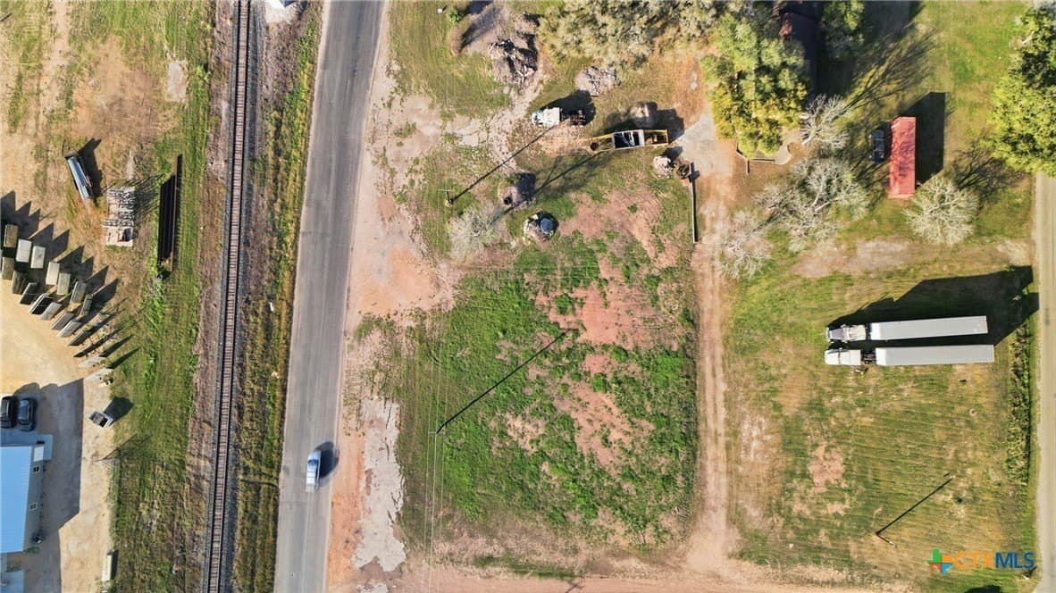 0.45 acres in DeWitt County - photo 9