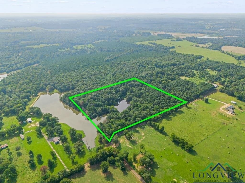 15 acres in Upshur County