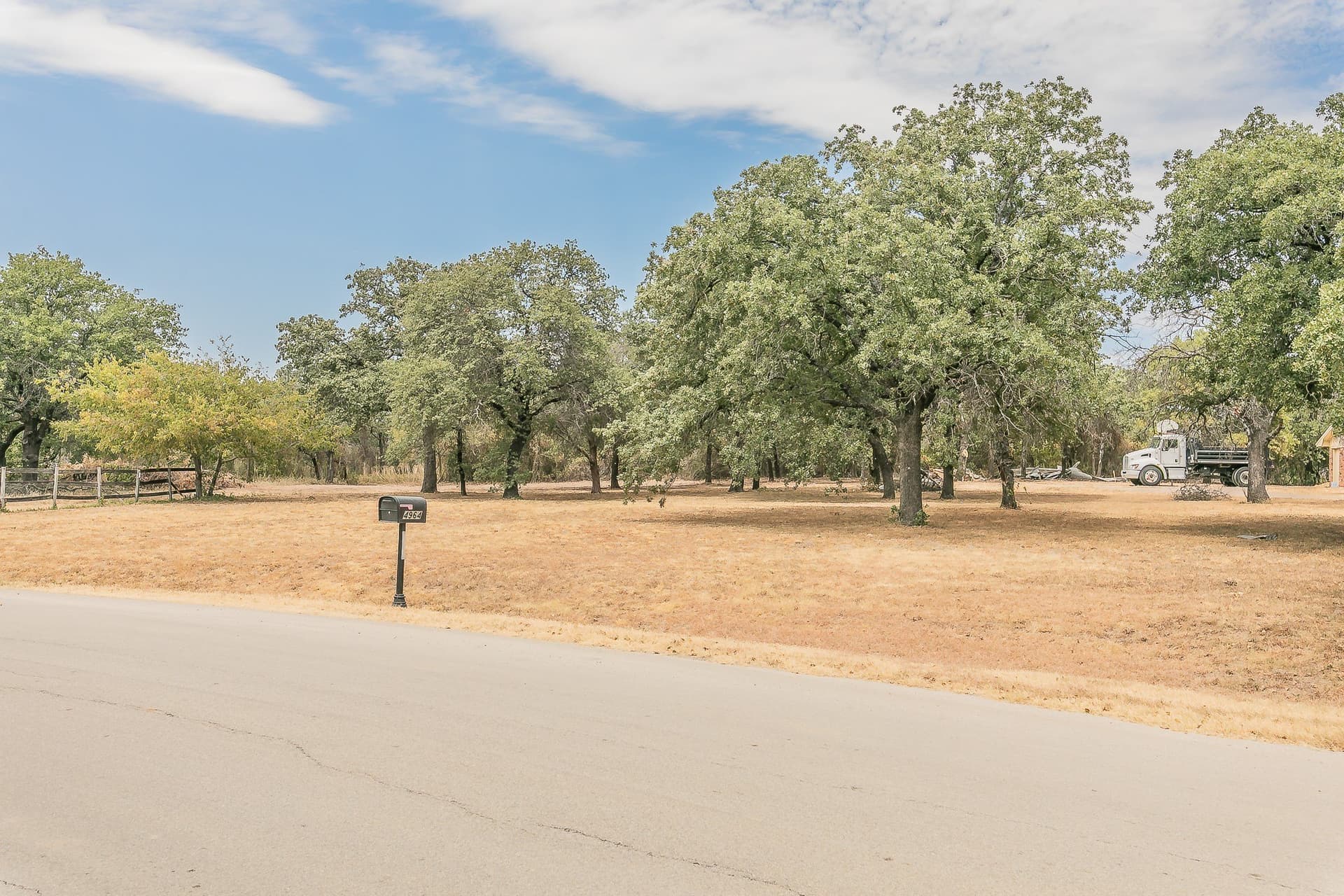 1.04 acres in Tarrant County - photo 3