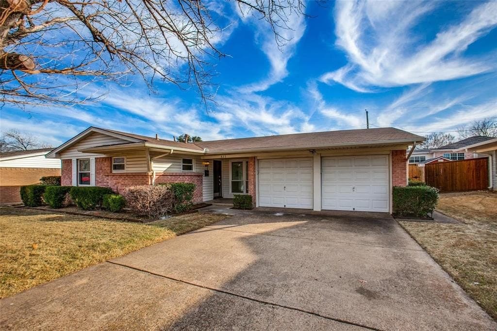 1,305 acres in Dallas County