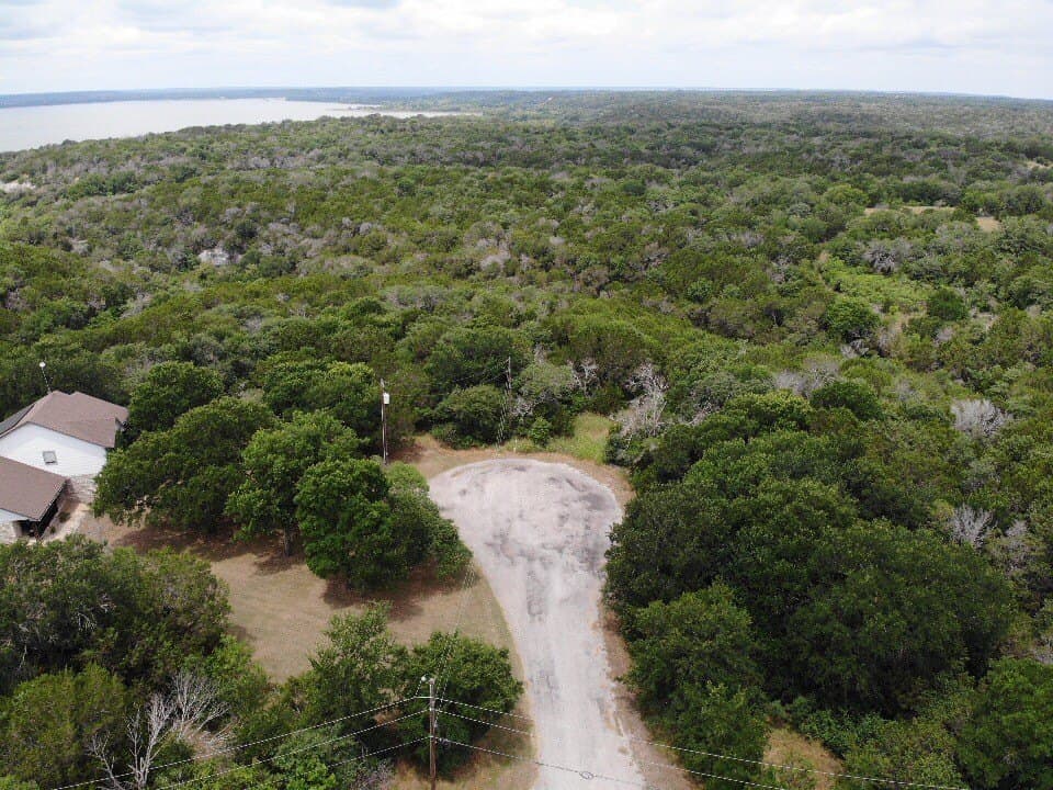 1.6 acres in Hill County