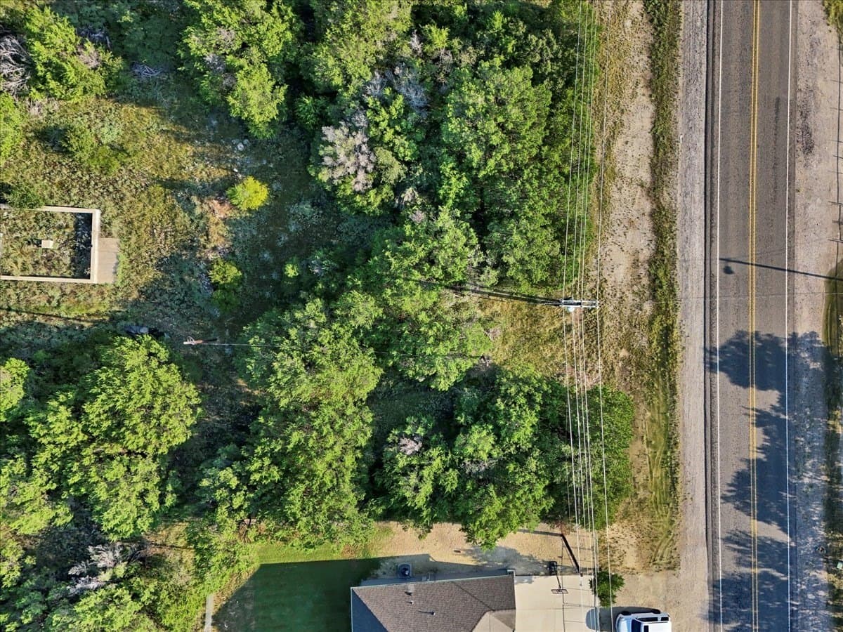 0.04 acres in Hood County - photo 15