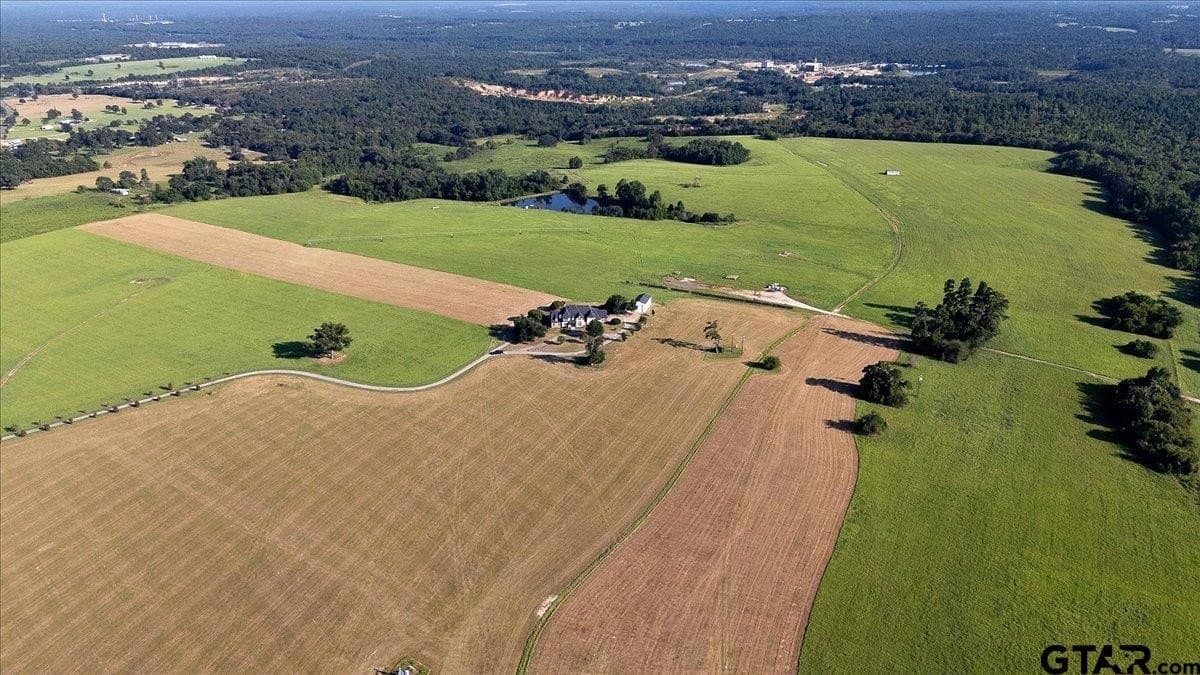 237.5 acres in Smith County - photo 48
