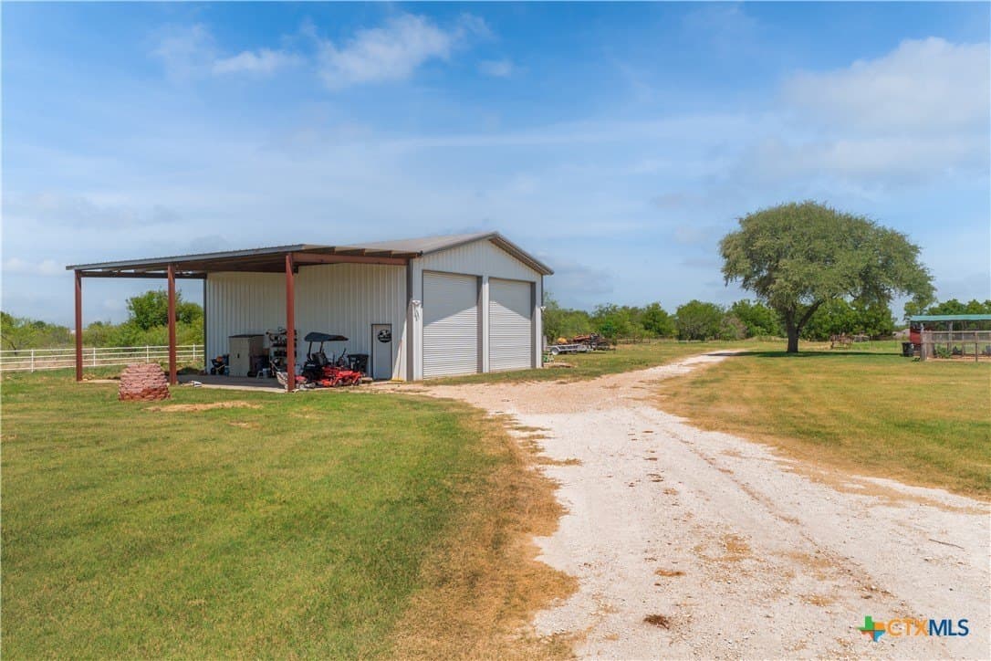 25.01 acres in Hill County - photo 36