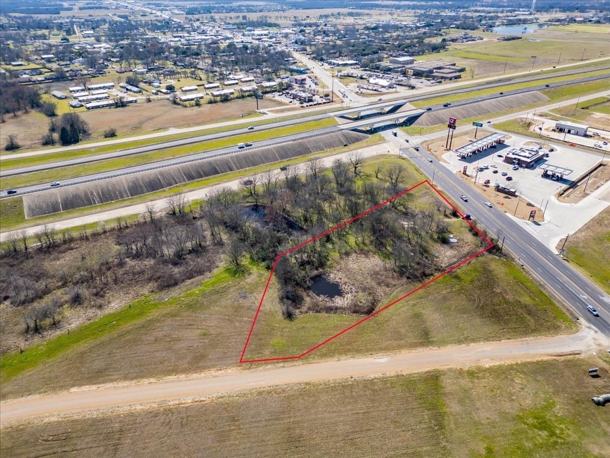 1.98 acres in Kaufman County gallery image 2