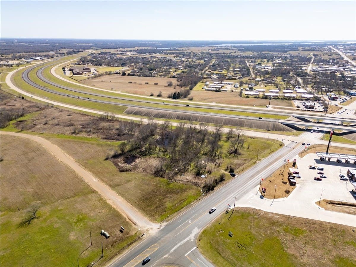 1.98 acres in Kaufman County gallery image 4