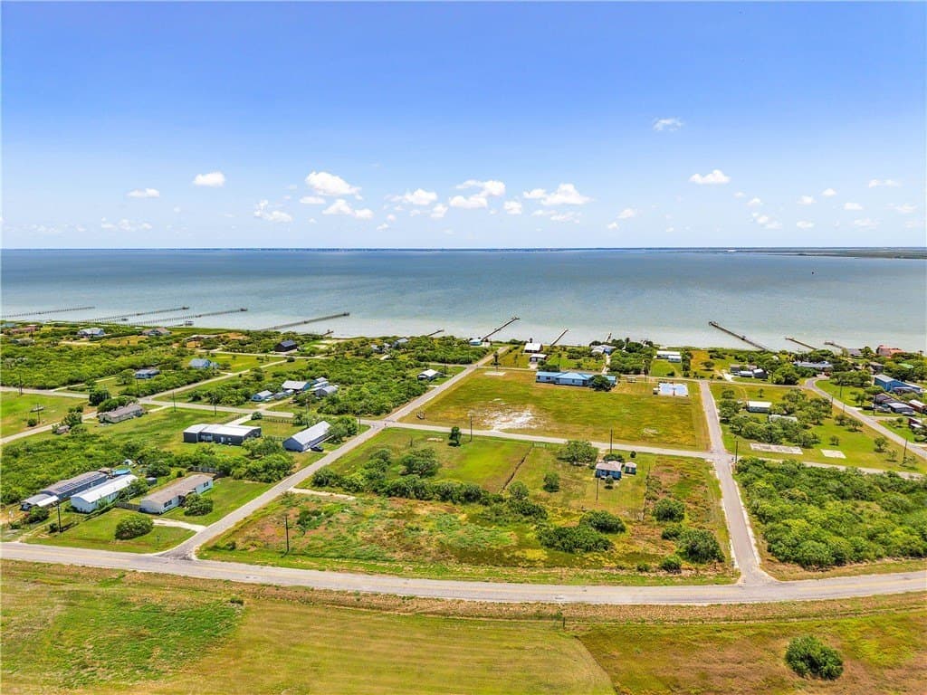 1.01 acres in Refugio County