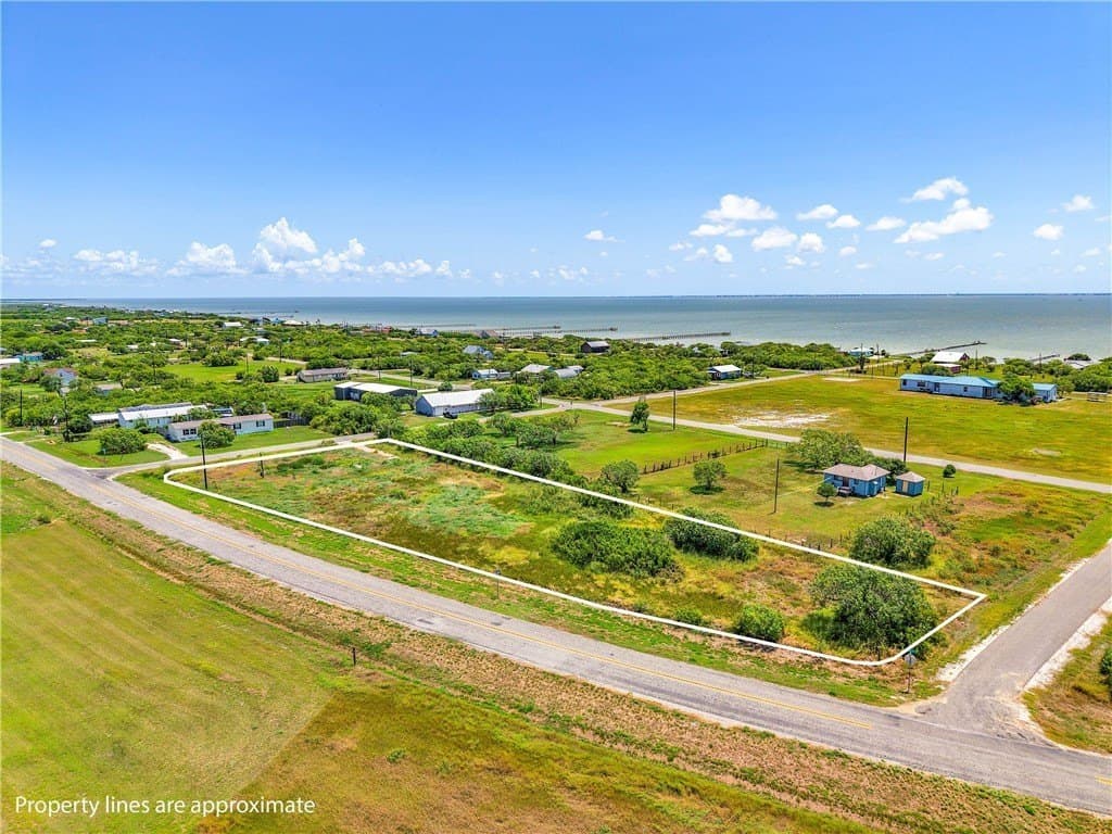 1.01 acres in Refugio County - photo 20