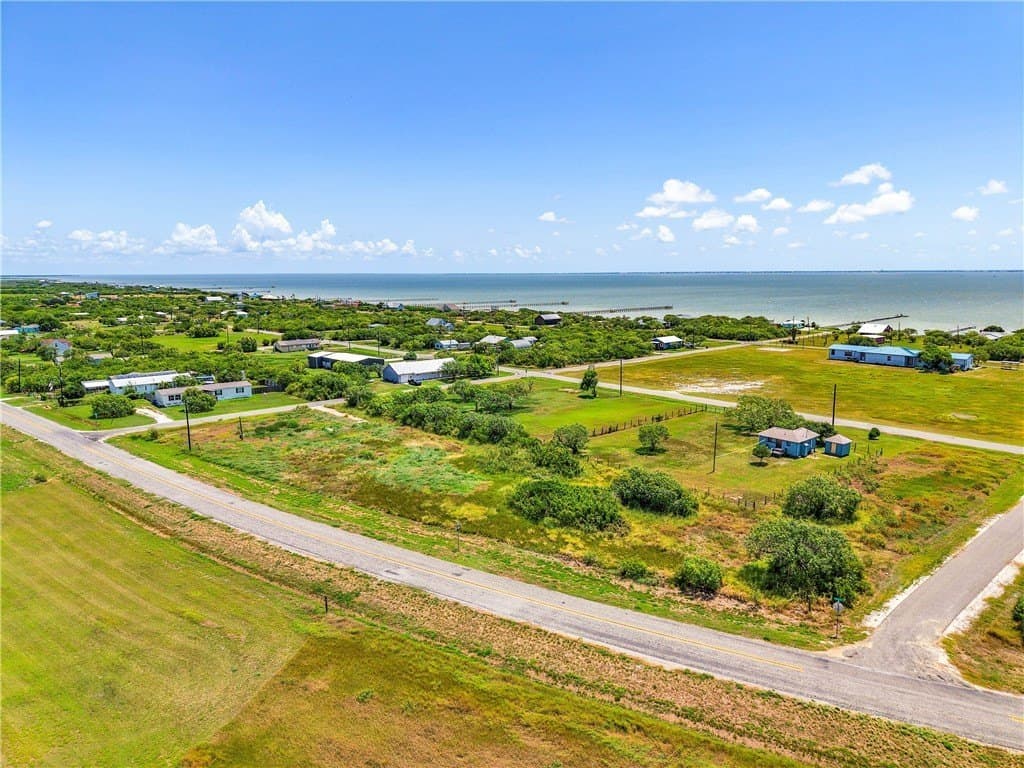 1.01 acres in Refugio County - photo 19