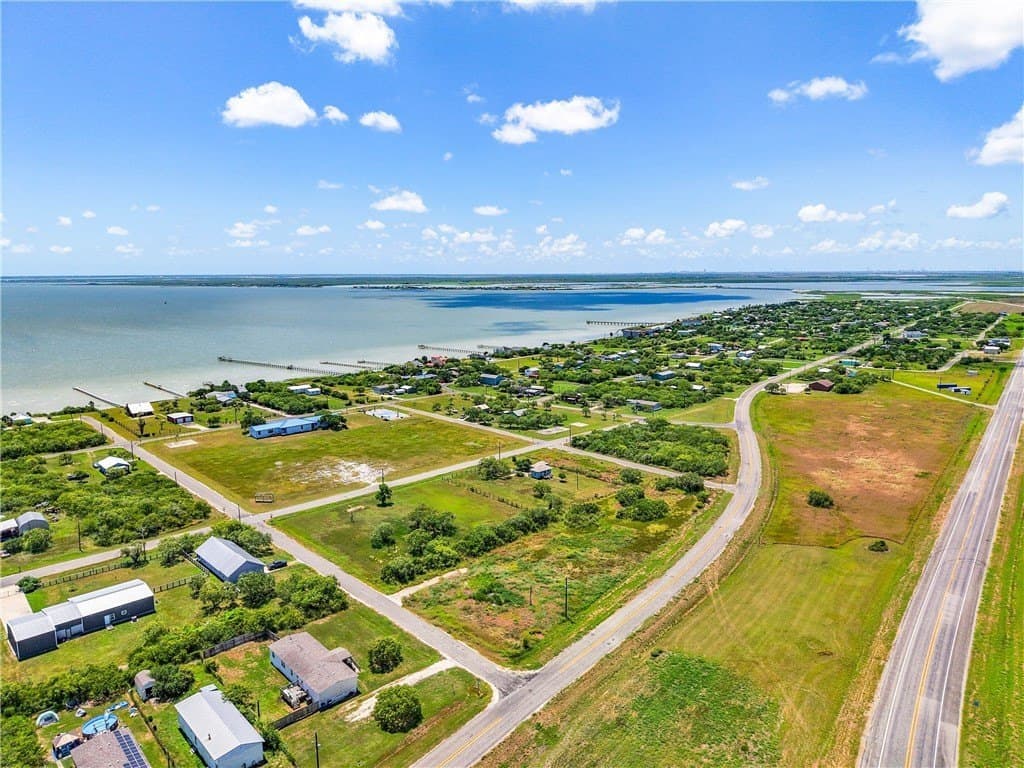 1.01 acres in Refugio County - photo 5