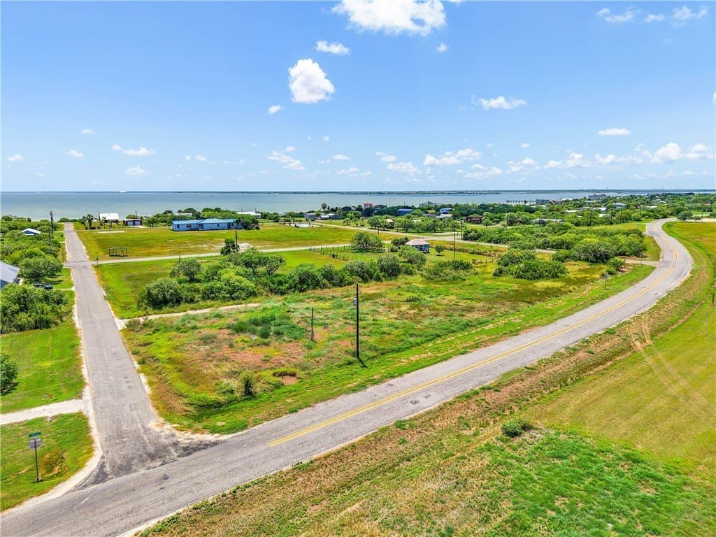 1.01 acres in Refugio County - photo 23