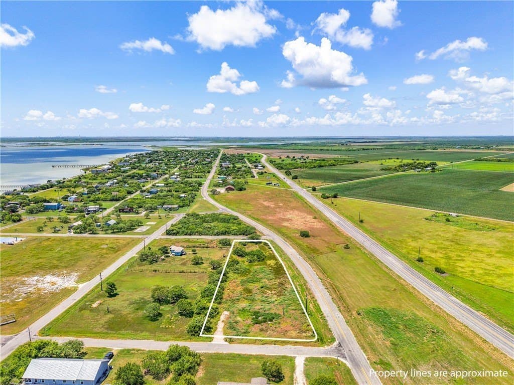 1.01 acres in Refugio County - photo 8