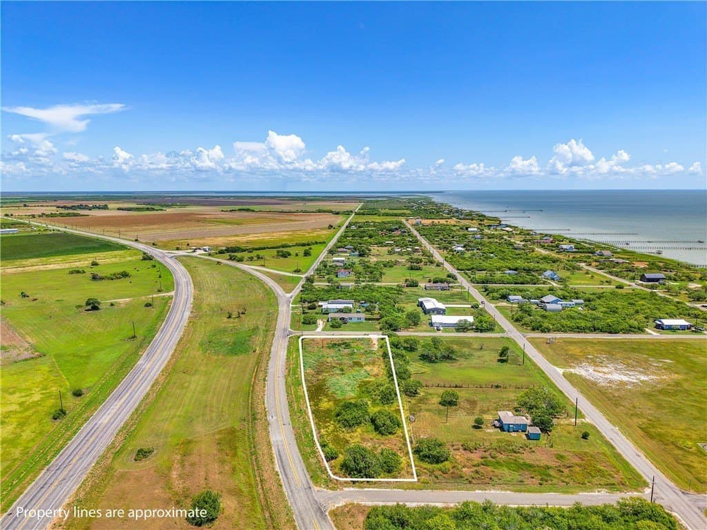 1.01 acres in Refugio County - photo 16