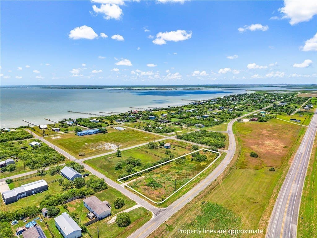 1.01 acres in Refugio County - photo 6