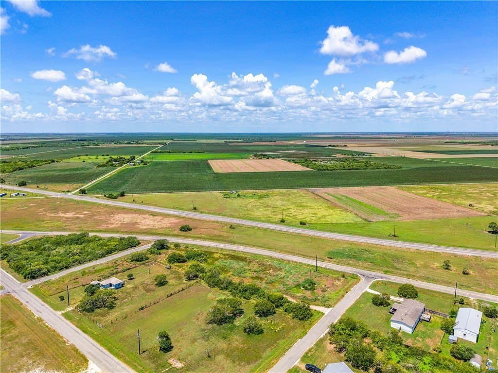 1.01 acres in Refugio County - photo 9