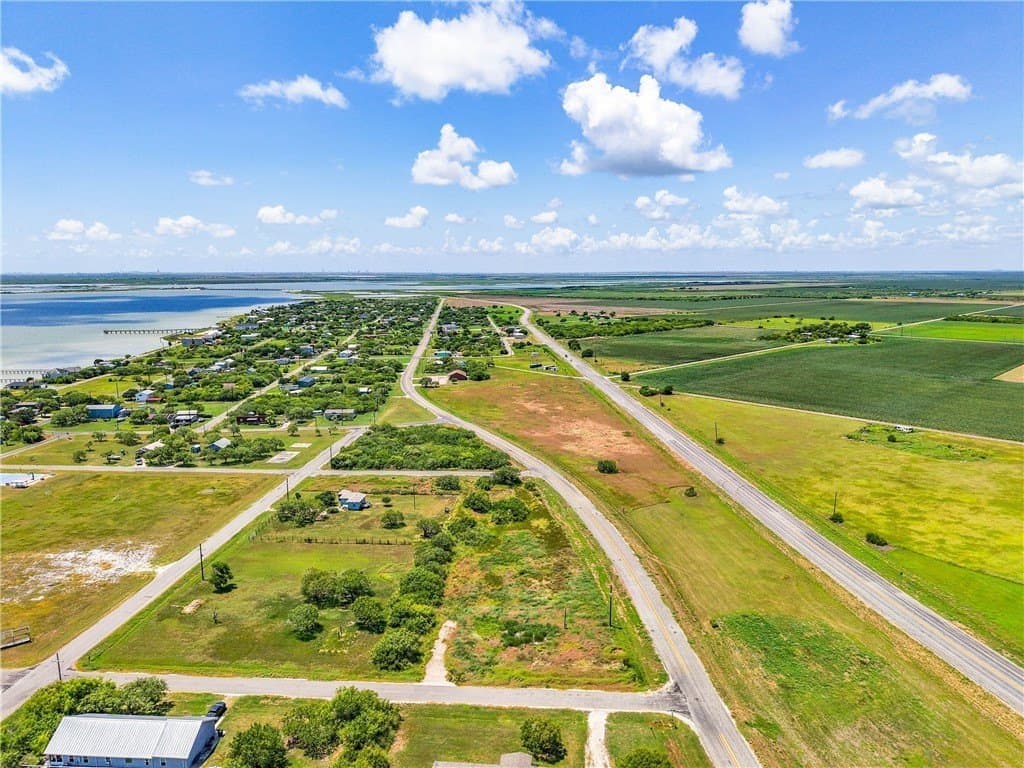 1.01 acres in Refugio County - photo 7