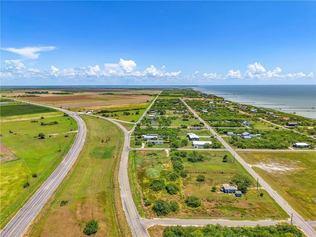 1.01 acres in Refugio County - photo 15