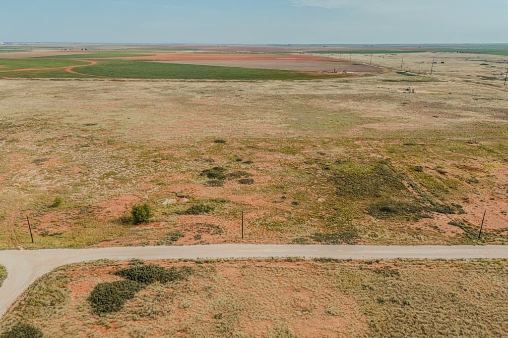 4.9 acres in Gaines County - photo 3