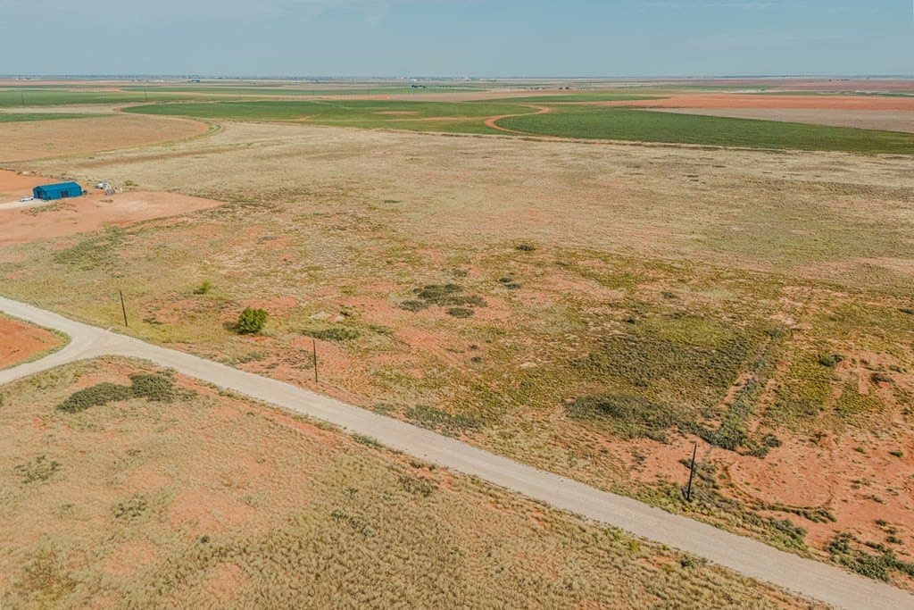 4.9 acres in Gaines County - photo 4